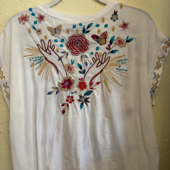 Johnny Was Embroidered Top Size Large with Butterflies Excellent Condition - Picture 7 of 8